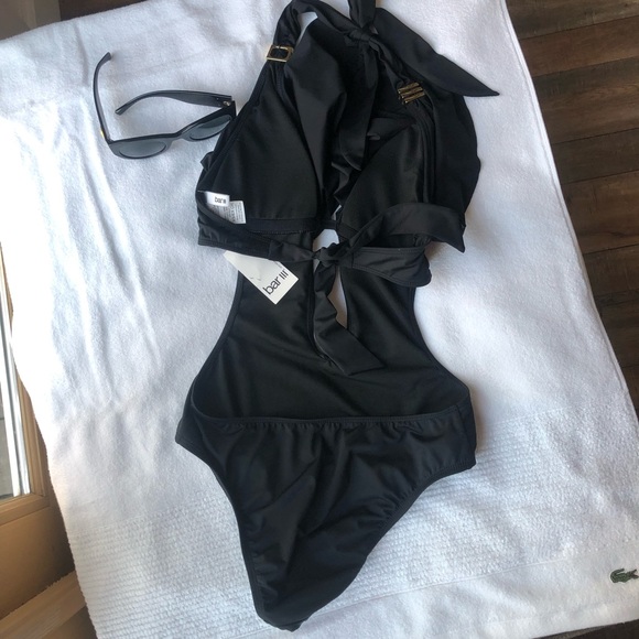 Bar 111 one piece bathing suit - Picture 4 of 5